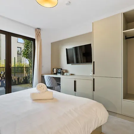 Vibrant Coliving With Comfort And Convenience